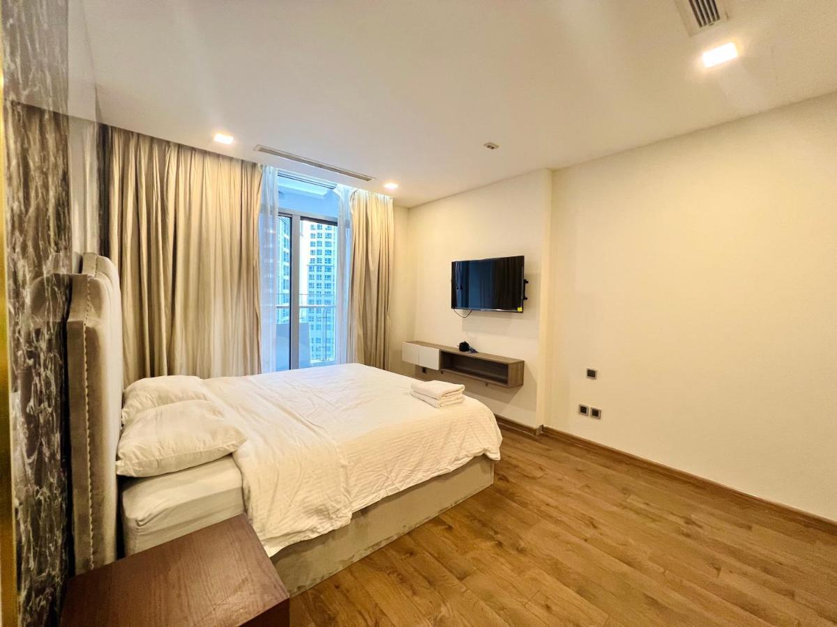 Landmark 81- Homes By Christine Ho Chi Minh City Exterior photo